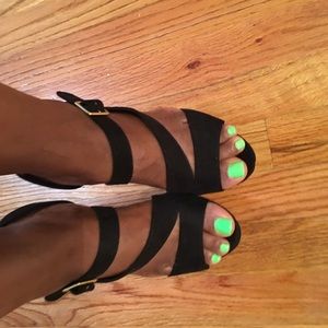 Nine West black wedge sandals